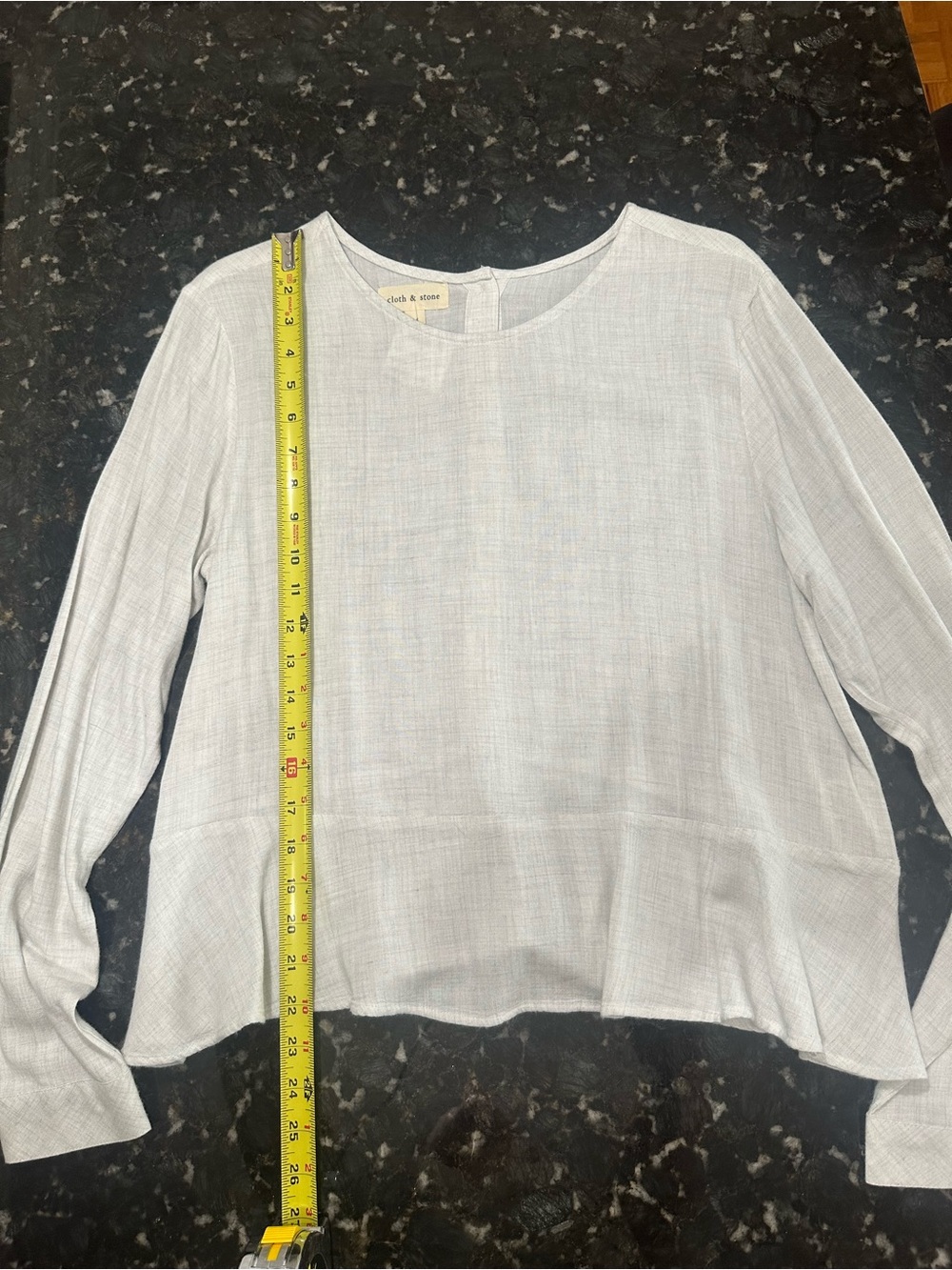 Cloth & Stone Women's - M - Long Sleeve 100% Rayon Light Grey Button Back  NEW